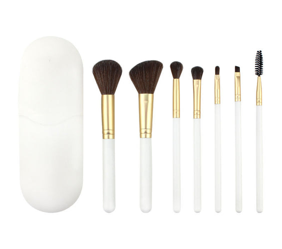 7 makeup brushes
