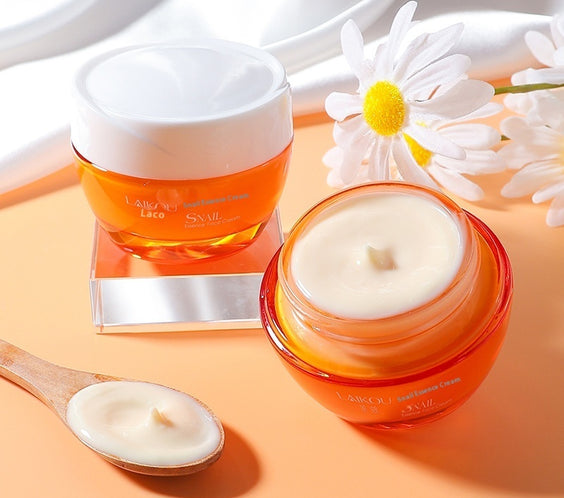 Hydrating Moisturizing And Nourishing Skin Care Snail Essence Cream 50g