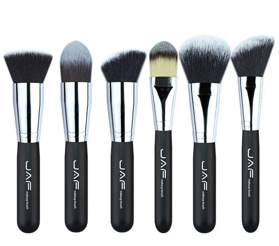 24 makeup brushes