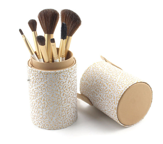 7 makeup brushes