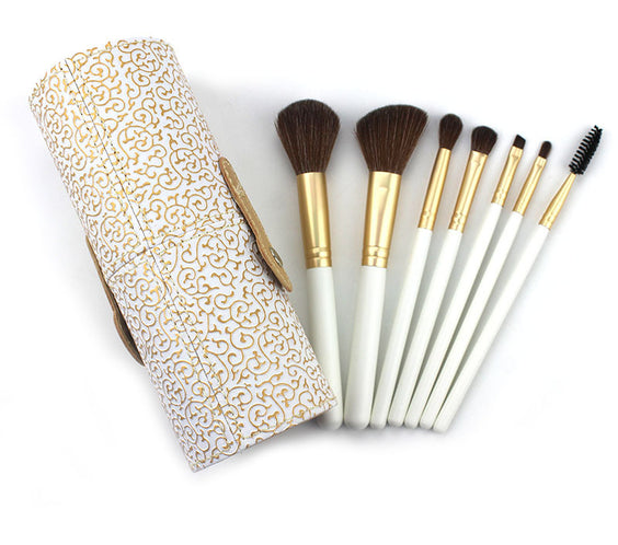 7 makeup brushes