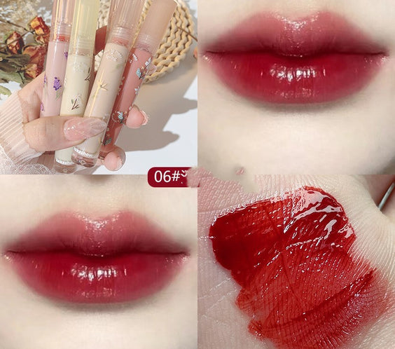 Glaze Is Moist And Lips Do Not Fade