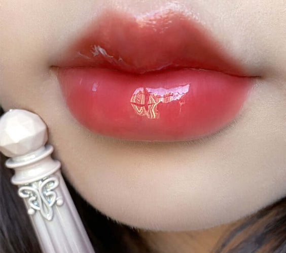 Qin Guang Clear Mirror Lip Lacquer Wish Bow Female Mirror Light Lasting White Mouth Red Lips Colored Clay
